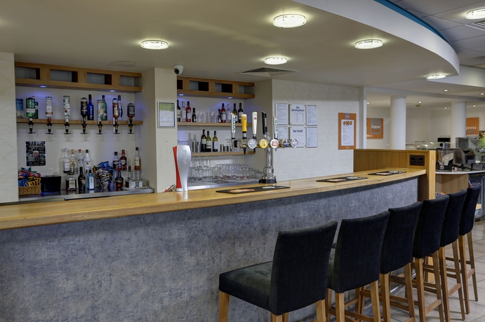 Imagen del bar/restaurante del Hotel Holiday Inn Express Folkestone - Channel Tunnel by IHG. Foto 3