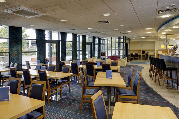 Imagen del bar/restaurante del Hotel Holiday Inn Express Folkestone - Channel Tunnel by IHG. Foto 4