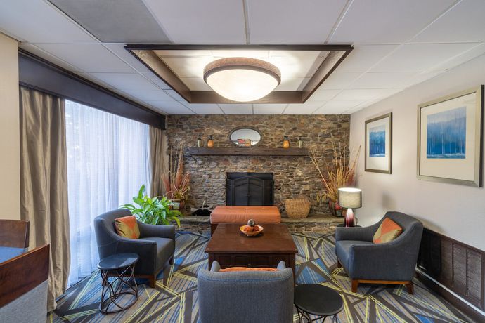 Imagen de los interiores del Hotel Holiday Inn Express Forsyth, An Ihg. Foto 20