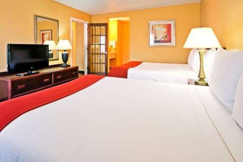 Imagen de la habitación del Hotel Holiday Inn Express Fort Campbell-oak Grove, An Ihg. Foto 9