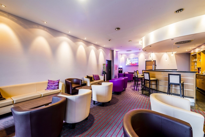 Imagen de los interiores del Hotel Holiday Inn Express Frankfurt Airport, An Ihg. Foto 11