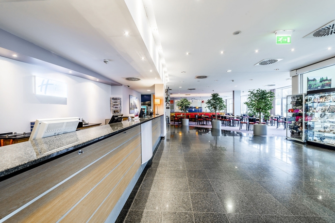 Imagen de los interiores del Hotel Holiday Inn Express Frankfurt Airport, An Ihg. Foto 15