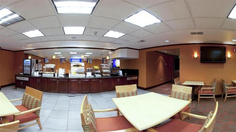 Imagen del bar/restaurante del Hotel Holiday Inn Express Fremont-milpitas Central, An Ihg. Foto 2