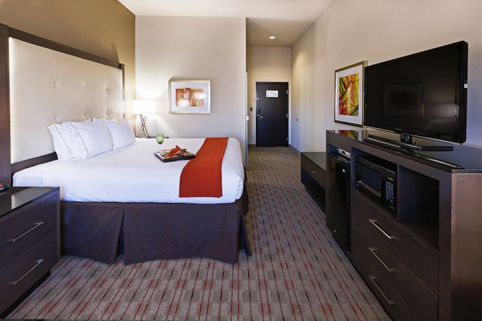 Imagen de la habitación del Hotel Holiday Inn Express Frisco Legacy Park Area, An Ihg. Foto 14