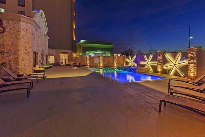 Imagen de la piscina del Hotel Holiday Inn Express Frisco Legacy Park Area, An Ihg. Foto 20