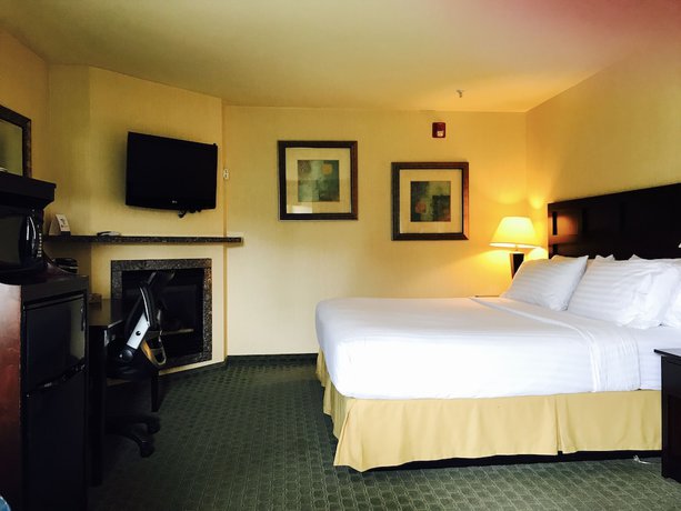 Imagen de la habitación del Hotel Holiday Inn Express Ft Bragg, An Ihg. Foto 10