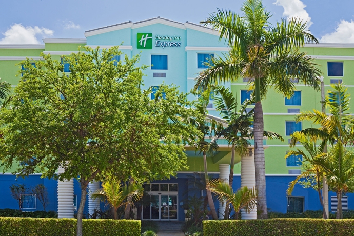Imagen de los exteriores del Hotel Holiday Inn Express Ft. Lauderdale. Foto 13