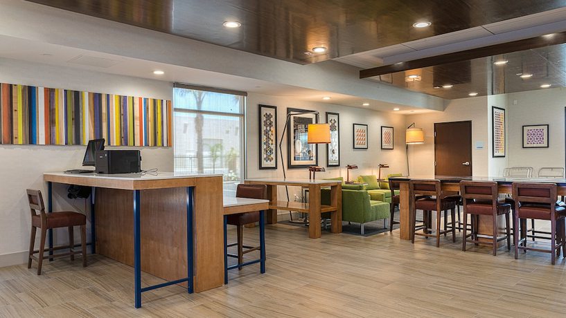 Imagen de los interiores del Hotel Holiday Inn Express Fullerton - Anaheim, An Ihg. Foto 15