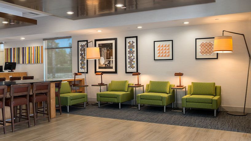 Imagen de los interiores del Hotel Holiday Inn Express Fullerton - Anaheim, An Ihg. Foto 16