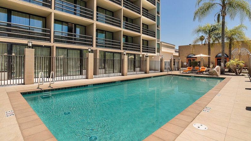 Imagen de la piscina del Hotel Holiday Inn Express Fullerton - Anaheim, An Ihg. Foto 20