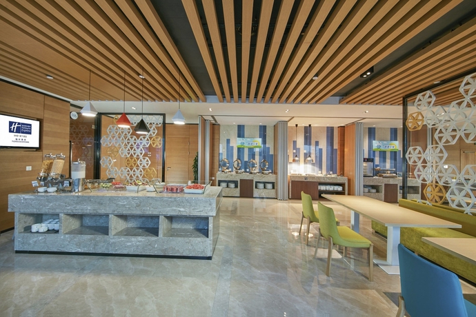 Imagen del bar/restaurante del Hotel Holiday Inn Express Fuzhou Downtown, An Ihg. Foto 10