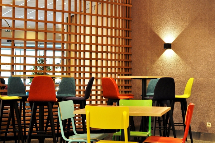 Imagen de los interiores del Hotel Holiday Inn Express Gante. Foto 12