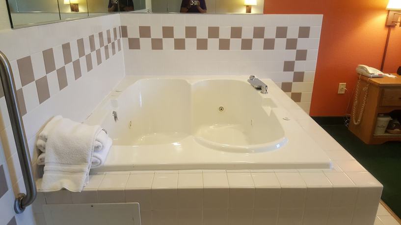 Imagen de la habitación del Hotel Holiday Inn Express Garden City East. Foto 5