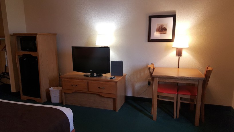 Imagen de la habitación del Hotel Holiday Inn Express Garden City East. Foto 11