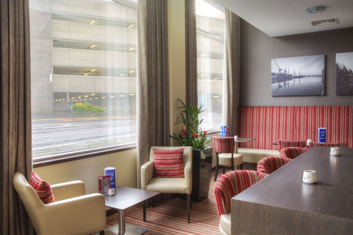 Imagen del bar/restaurante del Hotel Holiday Inn Express Glasgow Theatreland, An Ihg. Foto 3