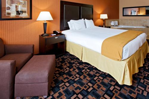 Imagen de la habitación del Hotel Holiday Inn Express Glen Rose, An Ihg. Foto 7