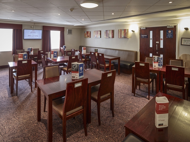 Imagen del bar/restaurante del Hotel Holiday Inn Express Glenrothes. Foto 2