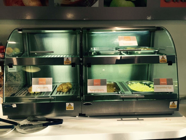 Imagen del bar/restaurante del Hotel Holiday Inn Express Glenrothes. Foto 4