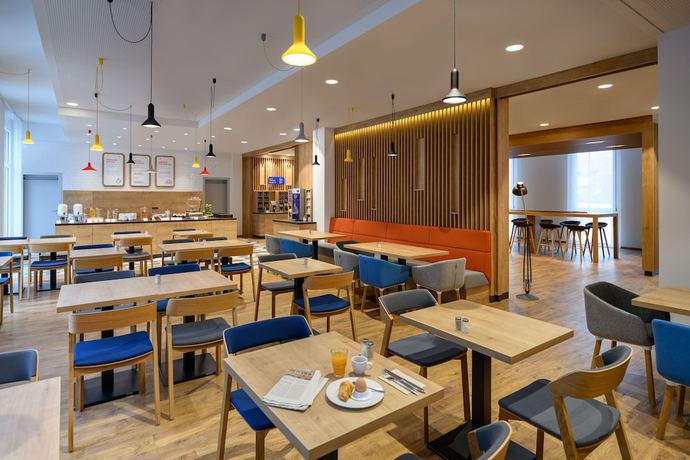 Imagen del bar/restaurante del Hotel Holiday Inn Express Goettingen. Foto 6