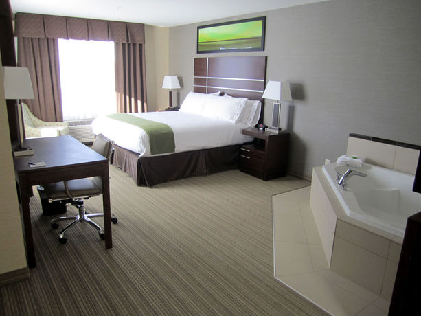 Imagen de los interiores del Hotel Holiday Inn Express Golden-kicking Horse, An Ihg. Foto 12