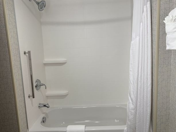 Imagen de la habitación del Hotel Holiday Inn Express Grand Rapids Airport North, an IHG. Foto 7