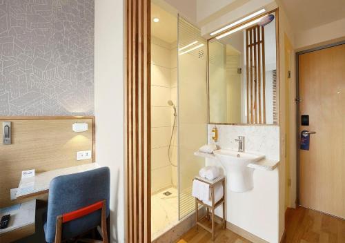 Imagen de la habitación del Hotel Holiday Inn Express Greater Noida Knowledge Park, an IHG. Foto 18