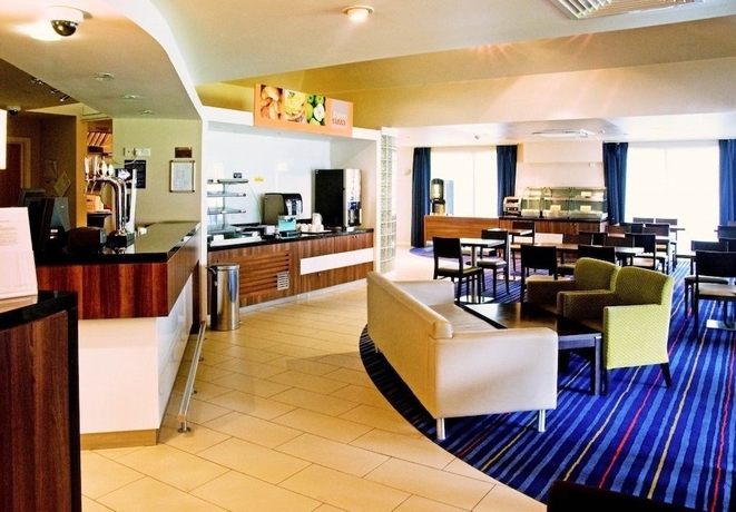 Imagen del bar/restaurante del Hotel Holiday Inn Express Greenock, An Ihg. Foto 2