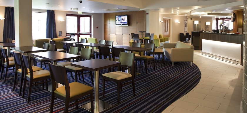 Imagen del bar/restaurante del Hotel Holiday Inn Express Greenock, An Ihg. Foto 5
