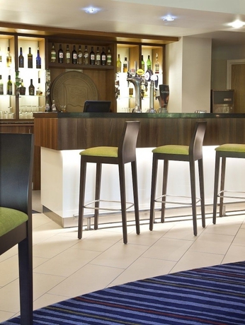 Imagen del bar/restaurante del Hotel Holiday Inn Express Greenock, An Ihg. Foto 6