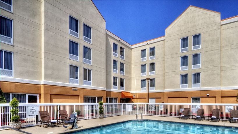 Imagen de la piscina del Hotel Holiday Inn Express Greenville, GREENVILLE. Foto 20