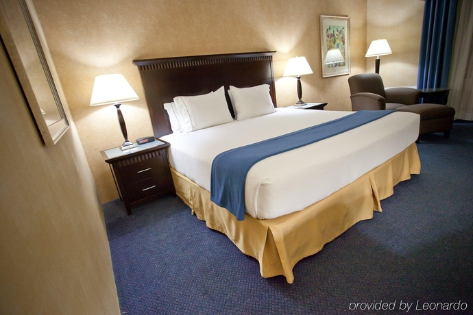 Imagen de la habitación del Hotel Holiday Inn Express Grover Beach-Pismo Beach Area. Foto 12