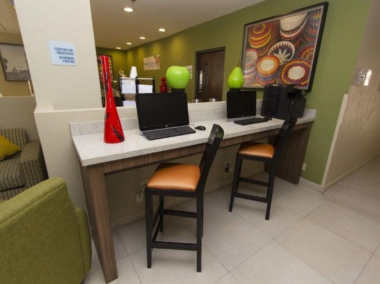 Imagen general del Hotel Holiday Inn Express Guadalajara Aeropuerto, An Ihg. Foto 7