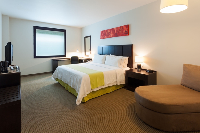 Imagen de los interiores del Hotel Holiday Inn Express Guadalajara Iteso, An Ihg. Foto 14