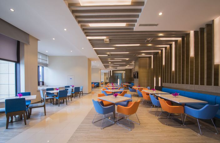 Imagen del bar/restaurante del Hotel Holiday Inn Express Guian Yungu, An Ihg. Foto 6