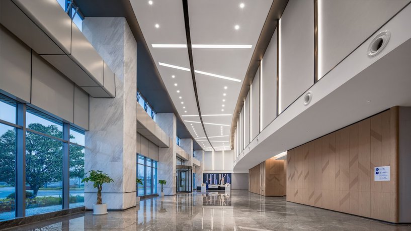 Imagen de los interiores del Hotel Holiday Inn Express Guiyang Airport, an IHG. Foto 17