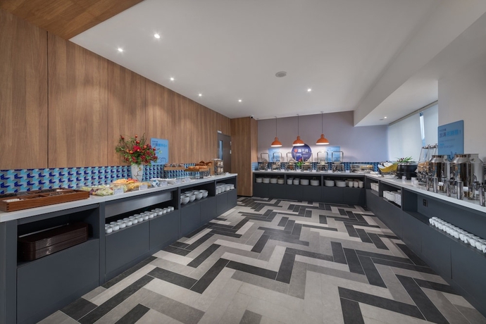 Imagen del bar/restaurante del Hotel Holiday Inn Express Guiyang Jinyang Avenue, An Ihg. Foto 7