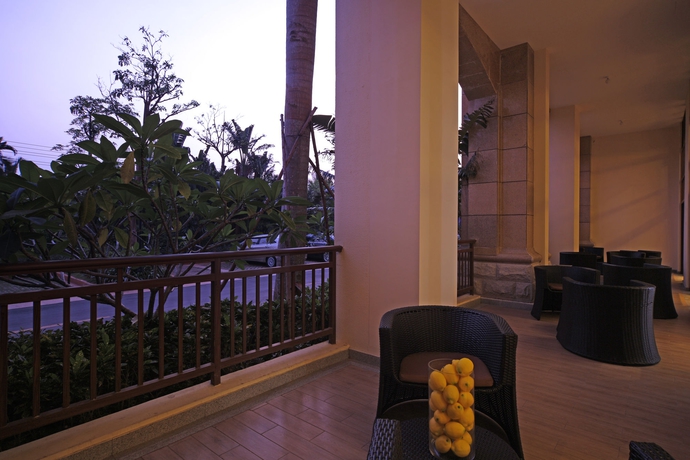 Imagen de los exteriores del Hotel Holiday Inn Express Haikou West Coast, An Ihg. Foto 12
