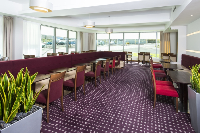 Imagen del bar/restaurante del Hotel Holiday Inn Express Hamilton. Foto 2