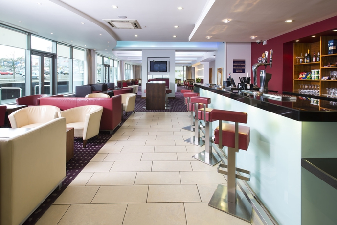 Imagen del bar/restaurante del Hotel Holiday Inn Express Hamilton. Foto 4