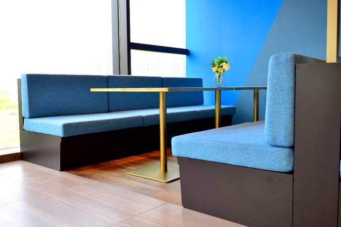 Imagen del bar/restaurante del Hotel Holiday Inn Express Hangzhou Binjiang, An Ihg. Foto 7