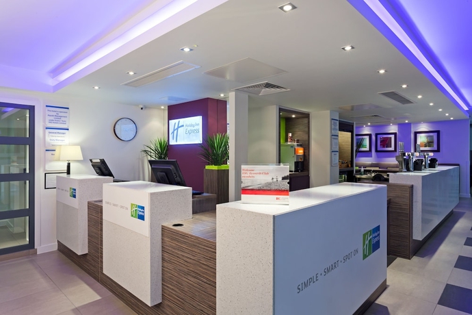 Imagen de los interiores del Hotel Holiday Inn Express Harlow, An Ihg. Foto 14