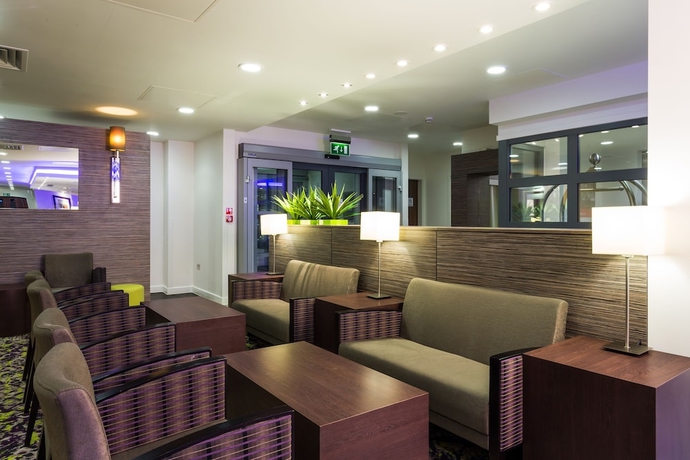 Imagen de los interiores del Hotel Holiday Inn Express Harlow, An Ihg. Foto 15