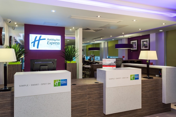 Imagen de los interiores del Hotel Holiday Inn Express Harlow, An Ihg. Foto 16