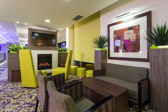 Imagen de los interiores del Hotel Holiday Inn Express Harlow, An Ihg. Foto 17