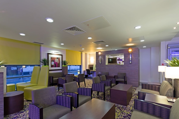 Imagen de los interiores del Hotel Holiday Inn Express Harlow, An Ihg. Foto 18