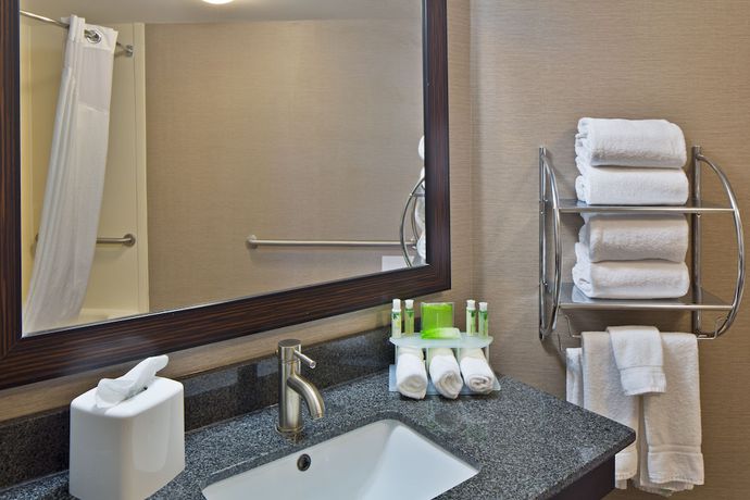 Imagen de la habitación del Hotel Holiday Inn Express Harrisburg Ne, An Ihg. Foto 11