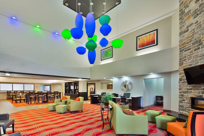 Imagen de los interiores del Hotel Holiday Inn Express Harrisburg Ne, An Ihg. Foto 18
