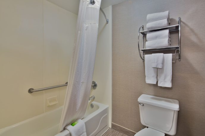 Imagen de la habitación del Hotel Holiday Inn Express Harrisburg Ne, An Ihg. Foto 15