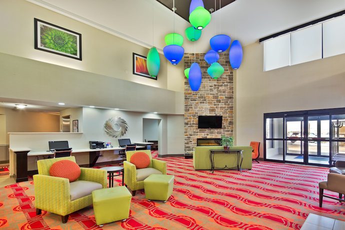 Imagen de los interiores del Hotel Holiday Inn Express Harrisburg Ne, An Ihg. Foto 19