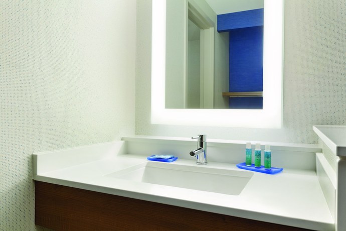 Imagen de la habitación del Hotel Holiday Inn Express Hartford South - Rocky Hill. Foto 14